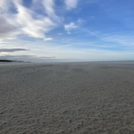 Near Sea And Dunes, Cleaning Included * Koksijde