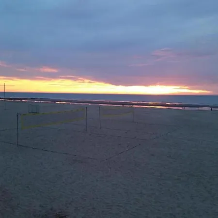 Near Sea And Dunes, Cleaning Included Apartamento Koksijde